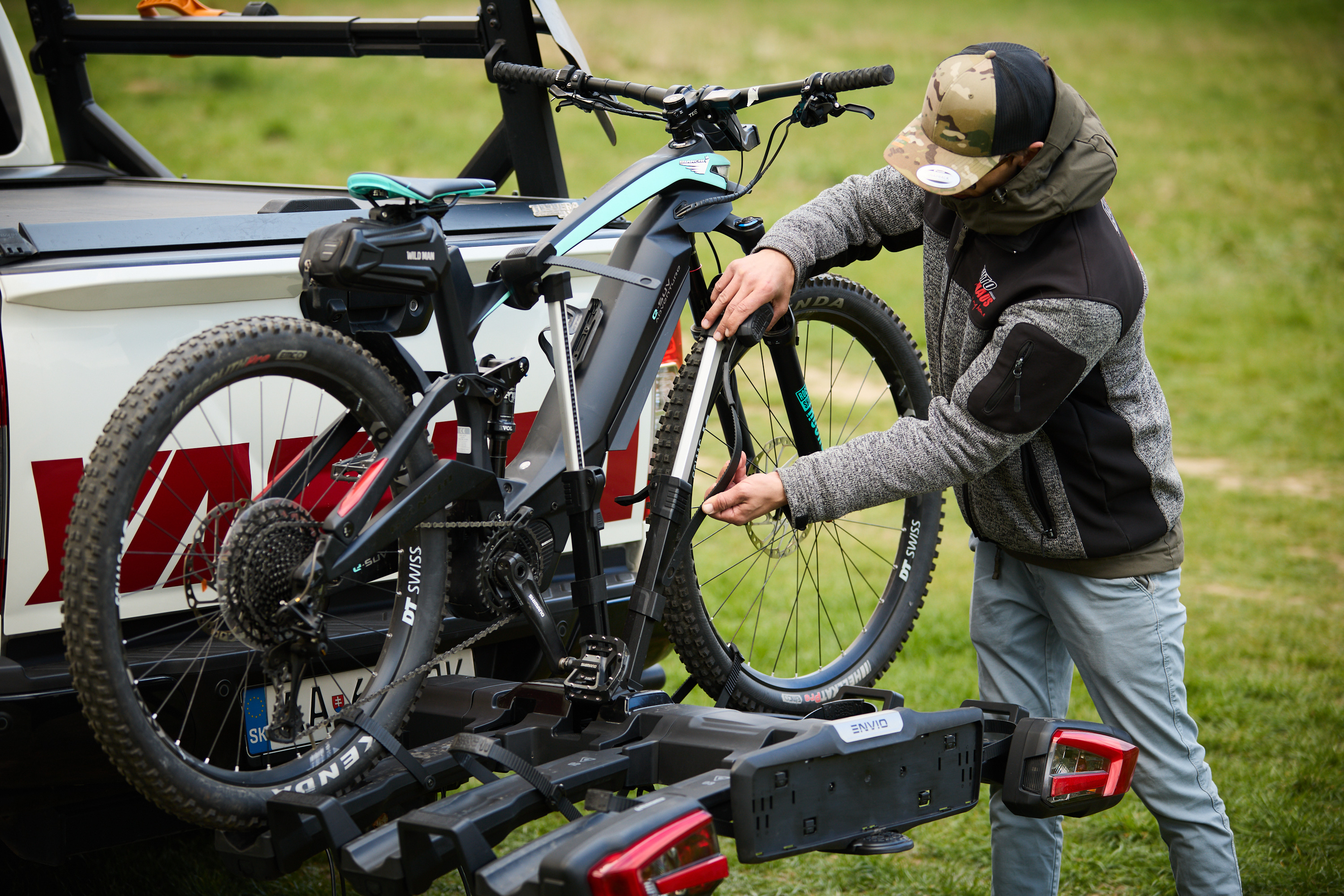 Nosic bicyklov ENVIO eMAX teleskopické ramená